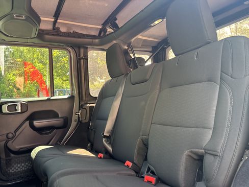 Used 2021 Jeep Wrangler Unlimited Sport AWD/4WD image 13