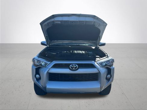Used 2017 Toyota 4Runner SR5 Premium AWD/4WD image 4