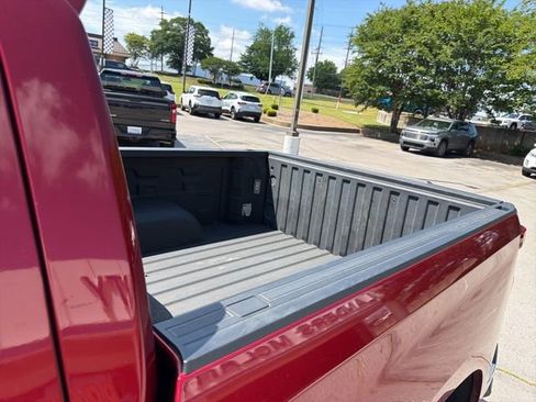 Used 2022 Chevrolet Silverado 1500 LTZ w/ LTZ Convenience Package II AWD/4WD image 13