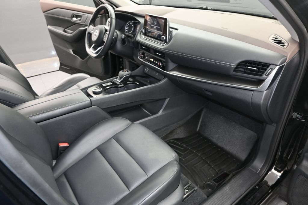 Certified 2023 Nissan Rogue SV w/ SV Premium B Package AWD/4WD image 30