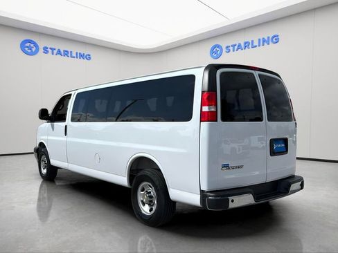 Used 2025 Chevrolet Express 3500 LT w/ LT Preferred Equipment Group RWD image 5