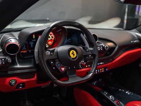 Used 2020 Ferrari F8 Tributo RWD image 7