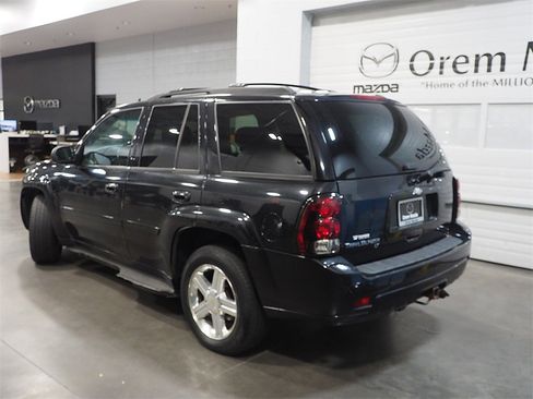 Used 2008 Chevrolet TrailBlazer LT w/ Sun And 6-Disc Cd Package image 20
