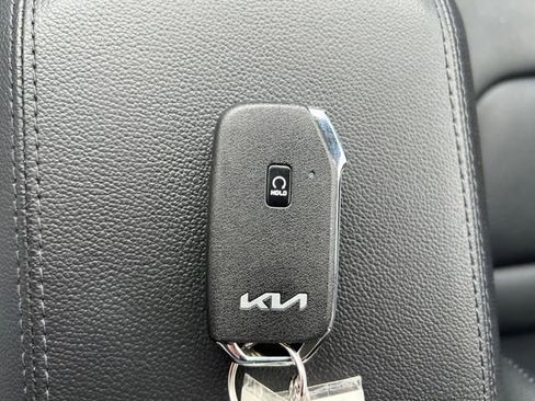 Certified 2025 Kia Sportage EX w/ EX Premium Package AWD/4WD image 25