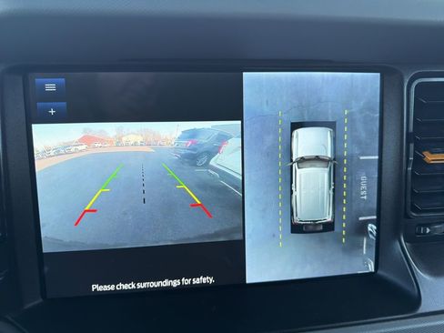 Used 2021 Ford Bronco Badlands image 16