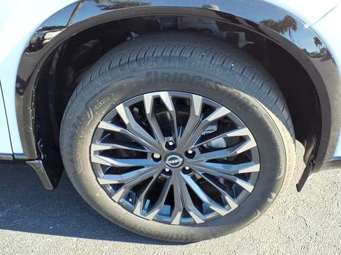 Certified 2024 Nissan Rogue Platinum w/ Platinum Premium Package image 13