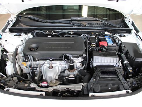 Used 2025 Honda Civic Sport image 9