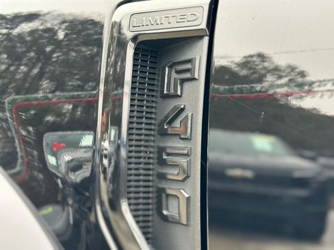 Used 2022 Ford F450 Limited w/ FX4 Off-Road Package AWD/4WD image 8