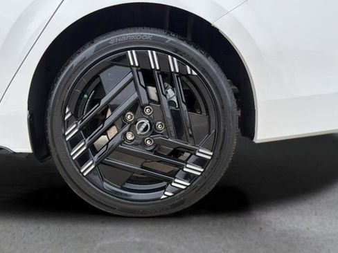 New 2026 Nissan Sentra SR image 15