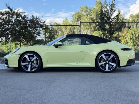 Certified 2025 Porsche 911 Carrera image 2