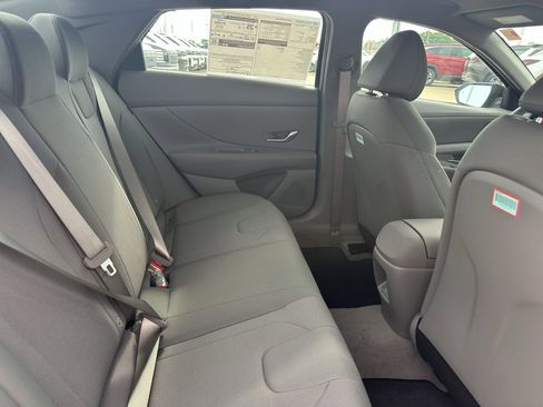 New 2026 Hyundai Elantra SE FWD image 29