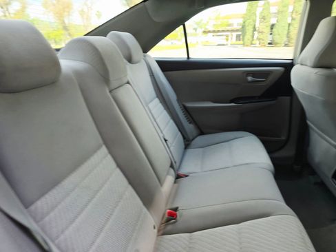 Used 2017 Toyota Camry LE FWD image 34
