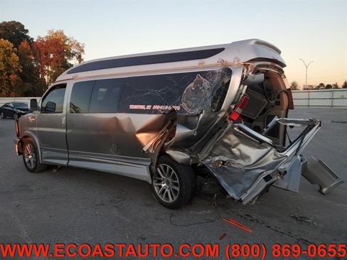 Used 2025 GMC Savana 2500 Extended w/ Driver Convenience Package image 2