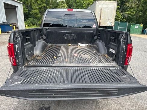 Used 2017 Ford F150 XLT w/ Equipment Group 302A Luxury AWD/4WD image 12