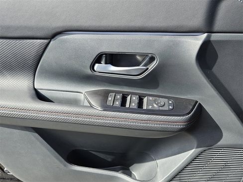 New 2026 Nissan Kicks SR image 31