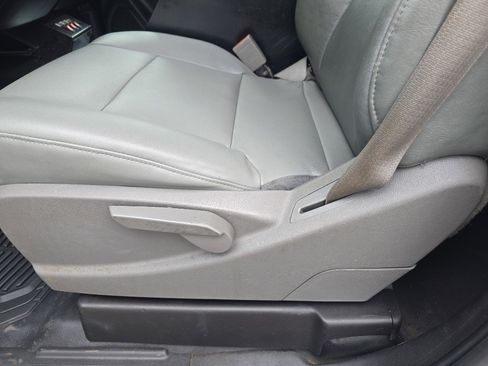 Used 2015 Chevrolet Silverado 3500 W/T image 16