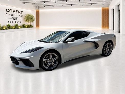 Used 2024 Chevrolet Corvette Stingray Coupe RWD image 4