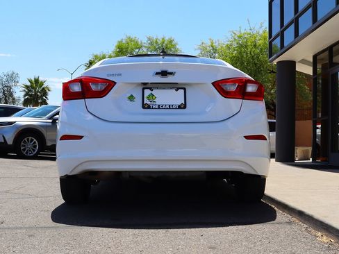 Used 2018 Chevrolet Cruze LS FWD image 12
