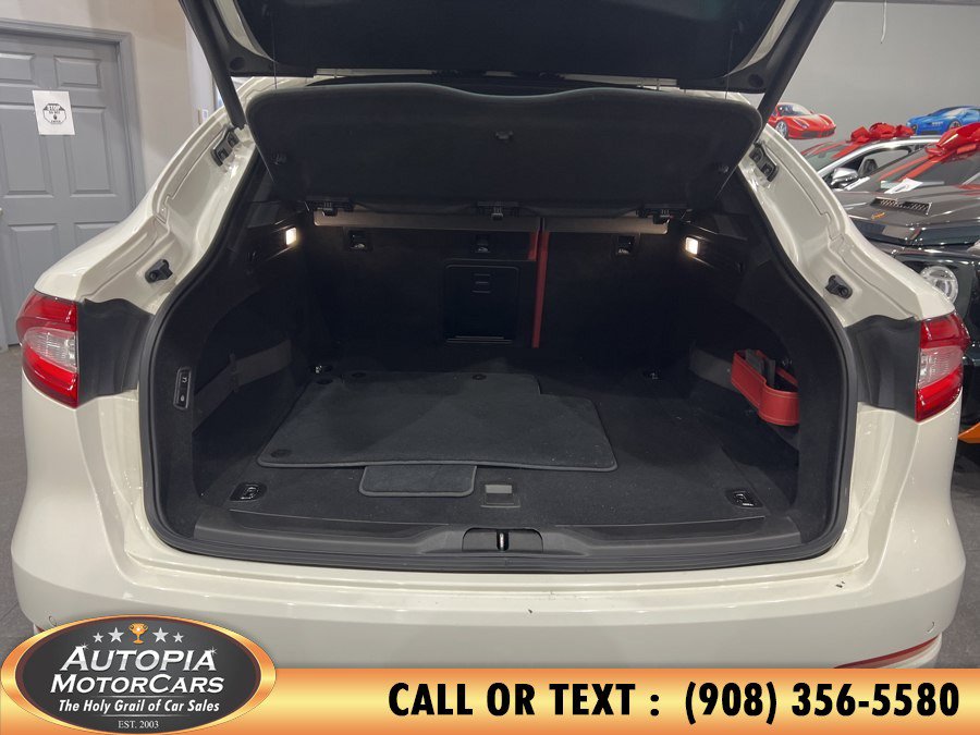 Used 2019 Maserati Levante AWD/4WD image 19