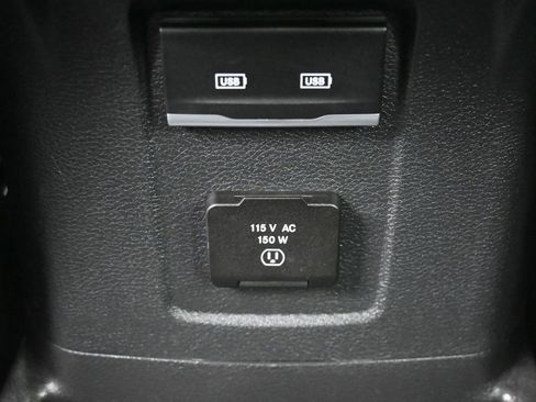 Used 2021 Jeep Wrangler Unlimited Sahara image 33