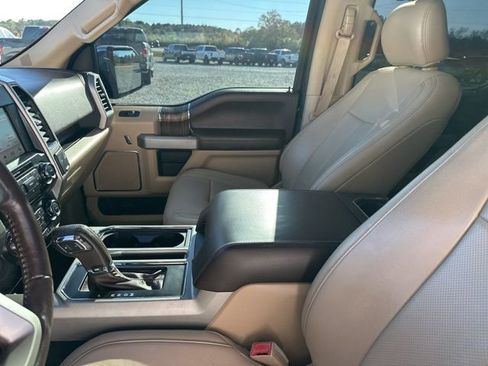 Used 2018 Ford F150 Lariat image 15