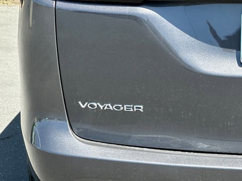 Used 2023 Chrysler Voyager LX image 23