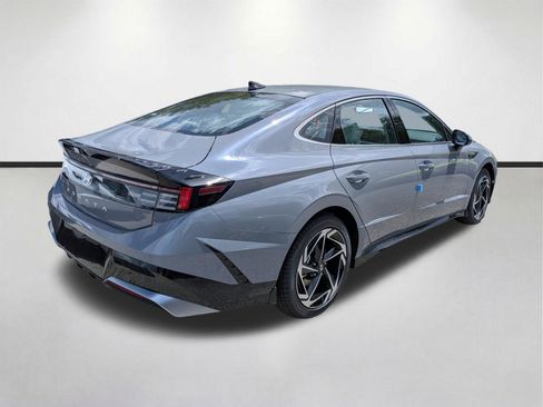 New 2026 Hyundai Sonata SEL FWD image 4