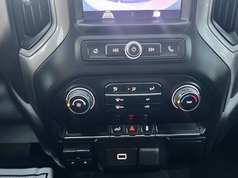 Used 2020 Chevrolet Silverado 2500 Custom w/ Custom Value Package image 28