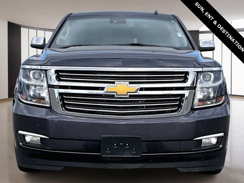 Used 2015 Chevrolet Suburban LTZ image 3