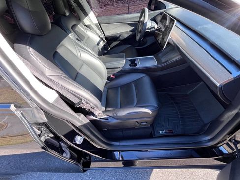 Used 2021 Tesla Model Y Long Range image 21
