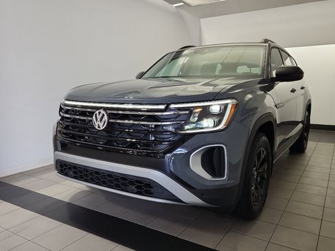 New 2026 Volkswagen Atlas Peak Edition AWD/4WD image 2