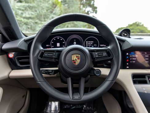 Certified 2025 Porsche Taycan AWD/4WD image 28