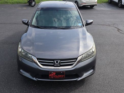 Used 2013 Honda Accord LX image 4