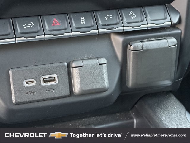 Used 2020 GMC Sierra 3500 AT4 w/ AT4 Preferred Package AWD/4WD image 21