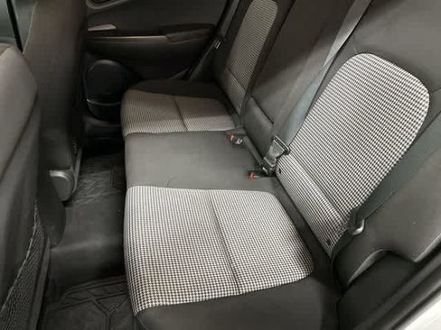 Used 2019 Hyundai Kona SE AWD/4WD image 11