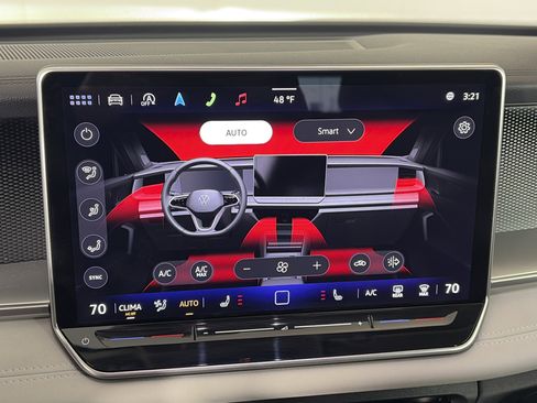 Used 2025 Volkswagen Tiguan SE image 20