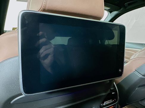 Used 2020 BMW X5 M50i w/ Executive Package image 26