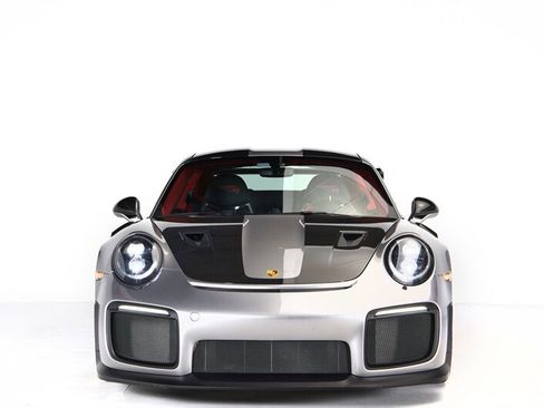 Used 2018 Porsche 911 GT2 RS image 3