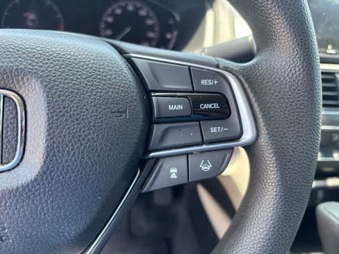 Used 2018 Honda Accord LX image 12