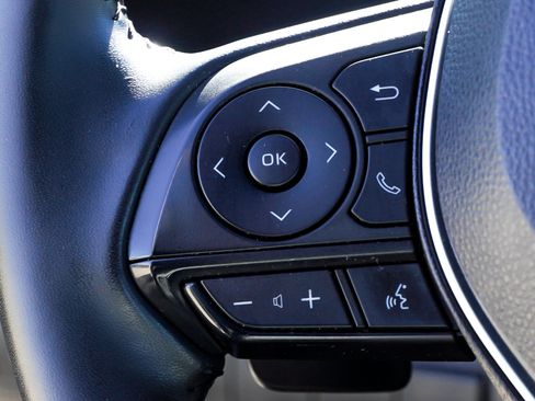 Certified 2022 Toyota Corolla XSE FWD image 32