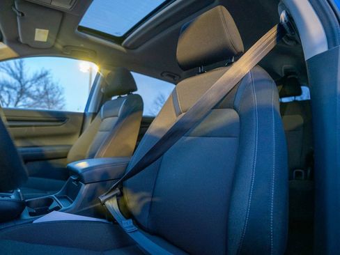 Used 2023 Honda CR-V EX image 19