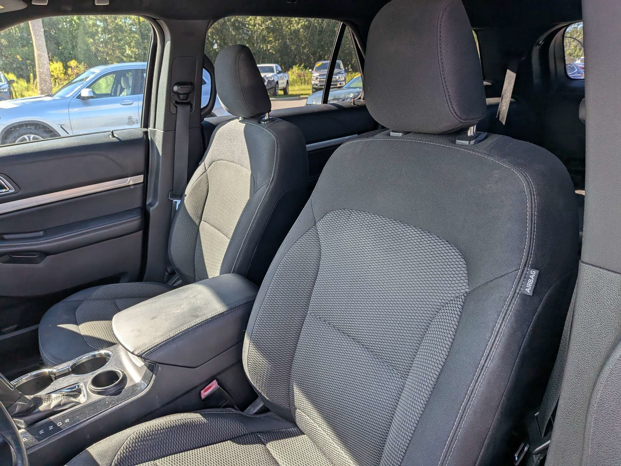 Used 2019 Ford Explorer XLT w/ Equipment Group 201A FWD image 11