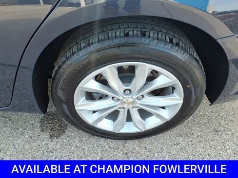 Used 2025 Chevrolet Malibu LT image 9