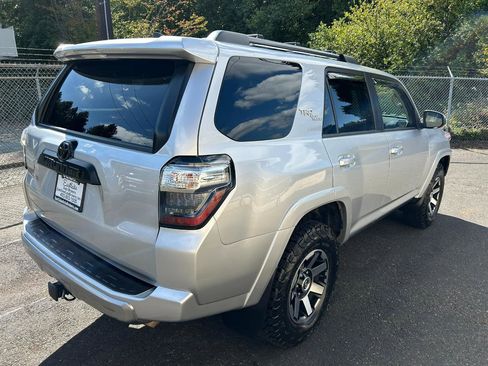 Used 2023 Toyota 4Runner TRD Off-Road AWD/4WD image 5