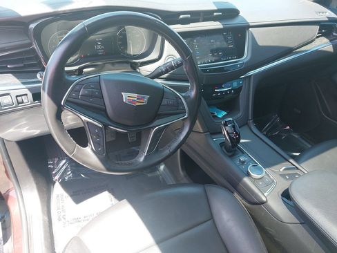 Used 2023 Cadillac XT5 Premium Luxury FWD image 18