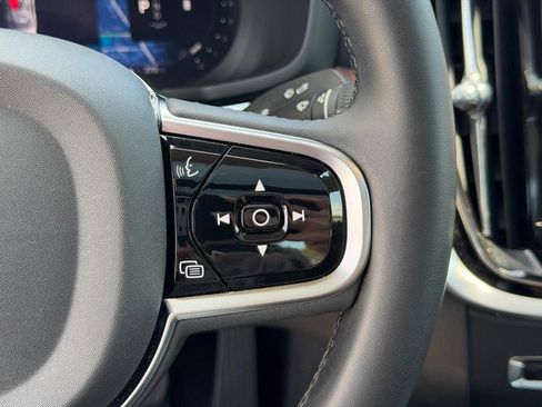 Certified 2025 Volvo S60 B5 Plus AWD/4WD image 21
