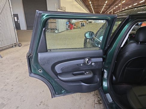 Used 2017 MINI Cooper Clubman S image 15