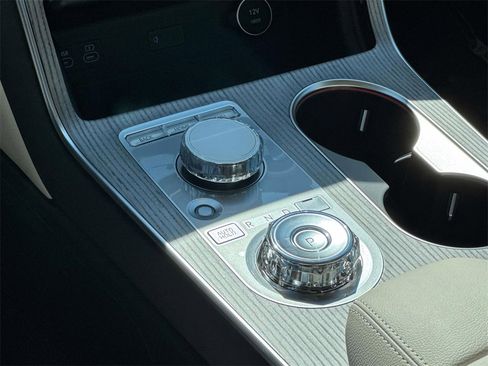 New 2026 Genesis GV80 2.5T Prestige image 7