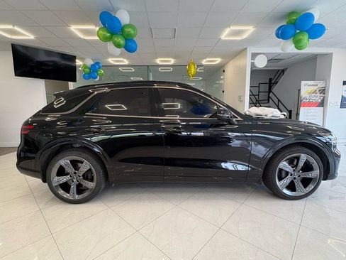 Used 2024 Genesis GV70 2.5T w/ Sport Prestige Package AWD/4WD image 5