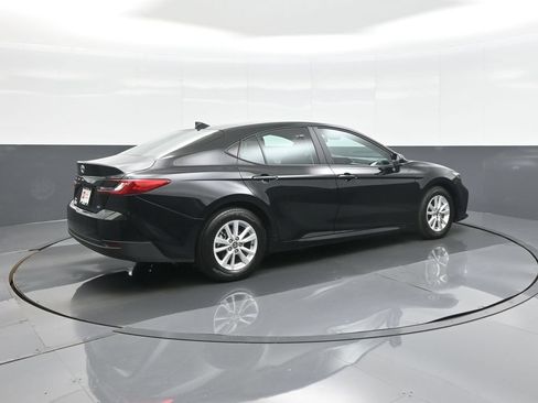 Used 2026 Toyota Camry LE FWD image 7